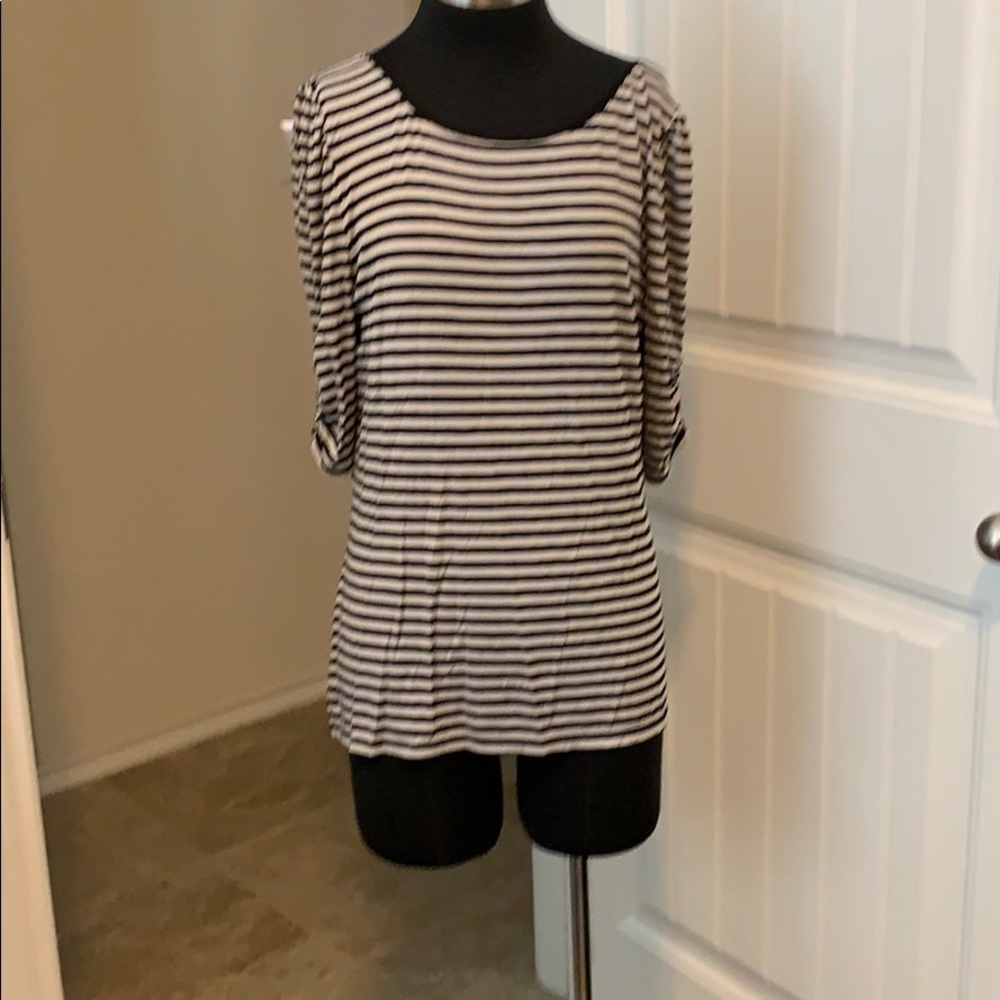 Elbow sleeve , black and grey with button detail